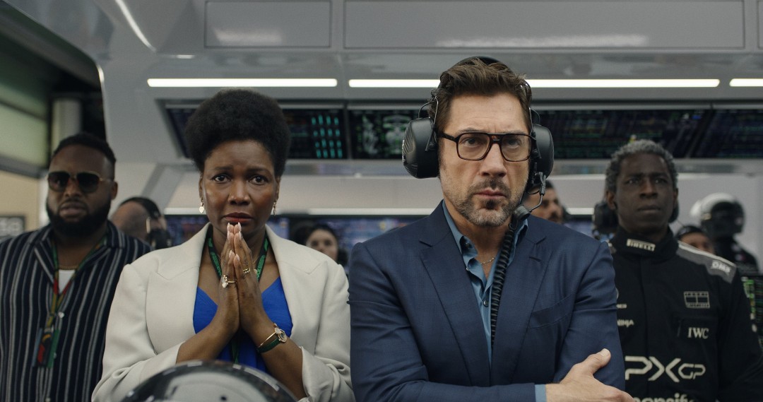 皮特新片《F1:狂飙飞车》大卖 首周末票房超1.4亿美元