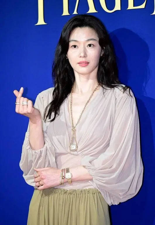 韩媒曝全智贤与经纪公司合约到期