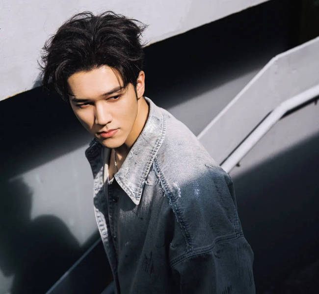 陈牧驰宣布与经纪人终止合作 称下个角色不会遥远