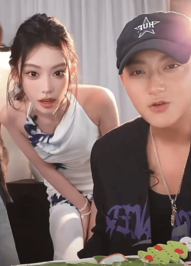 “迪迪不畏”向黄子韬致歉:受情绪困扰有失分寸