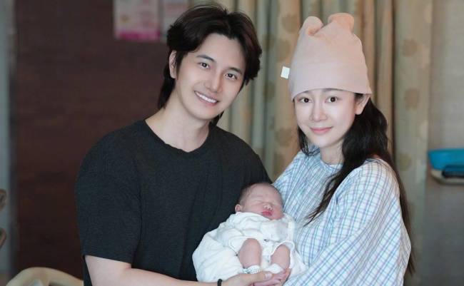 张檬自曝生孩子后脑雾 称自己总是嘴瓢说不清话