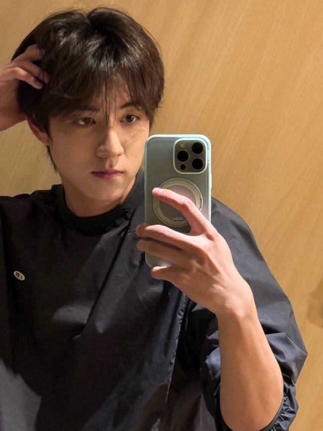 “十个勤天”赵一博发文抵制私生和代拍